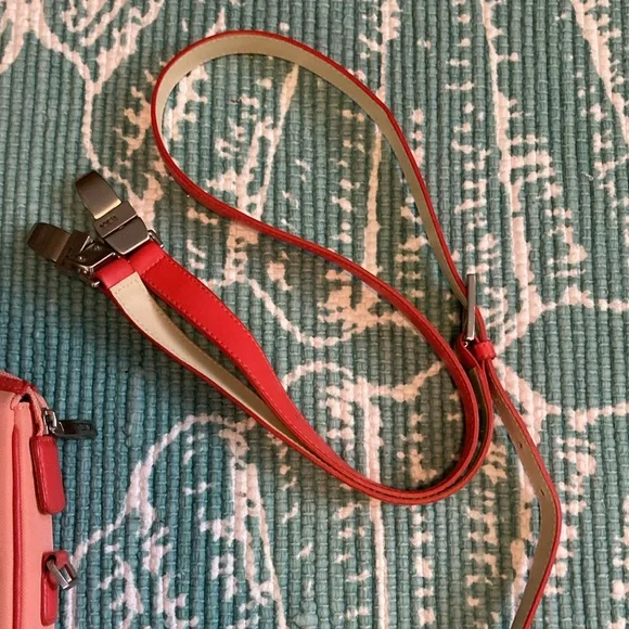 TUMI Laptop Case. Vibrant 2 tone orange/cantalope colors. Shoulder strap. EUC. - Picture 9 of 16